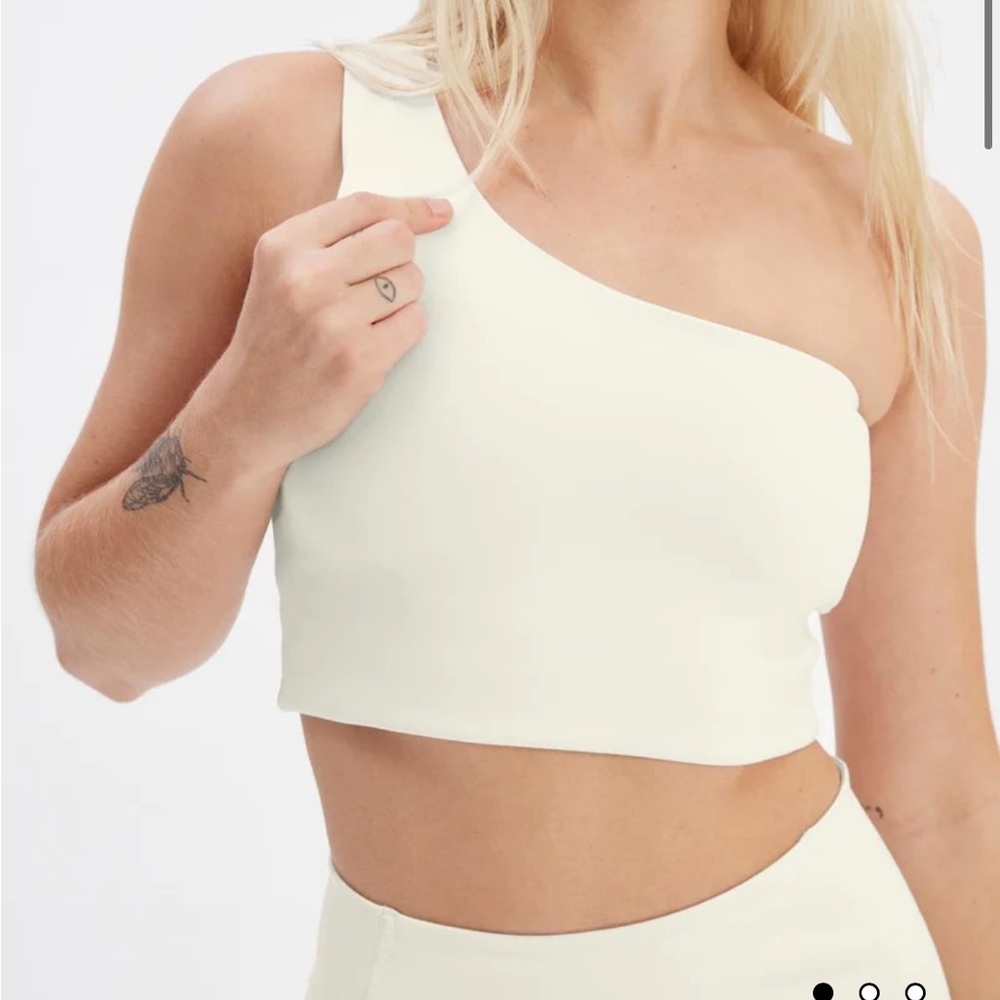 girlfriend collective One-Shoulder Sports Bra in Cream